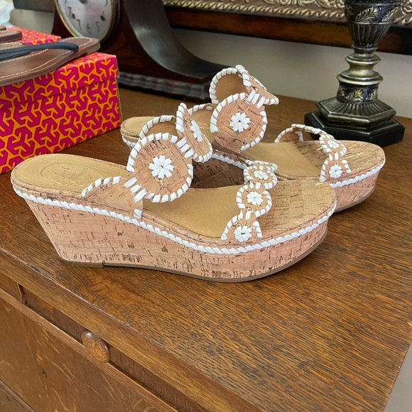 EUC Jack Rogers 9.5 Wedges - Picture 1 of 2